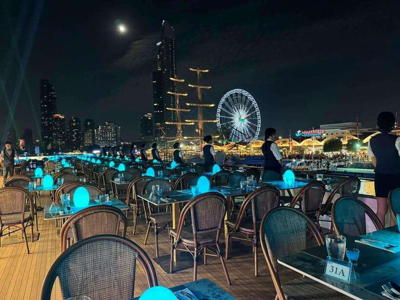 Bangkok: Royal Princess River Dinner Cruise with Live Music - Key points before you book