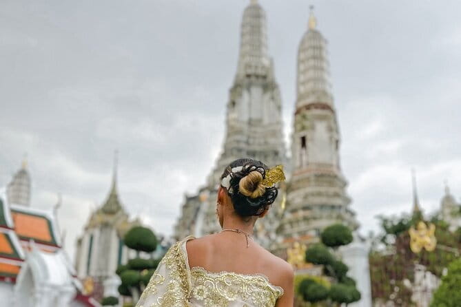 Bangkok's Best: City Highlights & Floating Market Private Tour - A quieter pause at the Kuan Yim Shrine