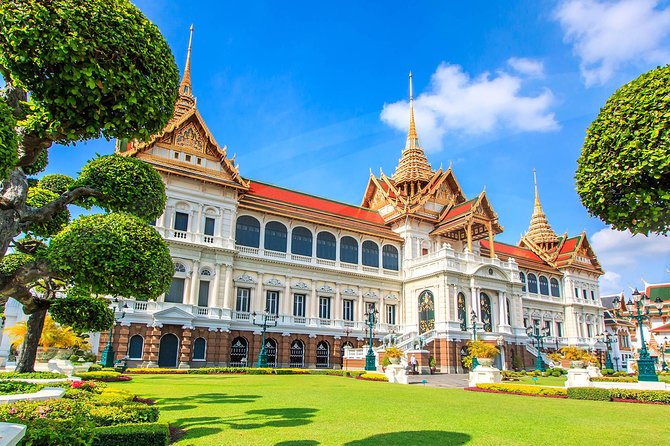 Bangkok's Grand Palace Complex and Wat Phra Kaew Tour - Wat Phra Kaew and the small Emerald Buddha