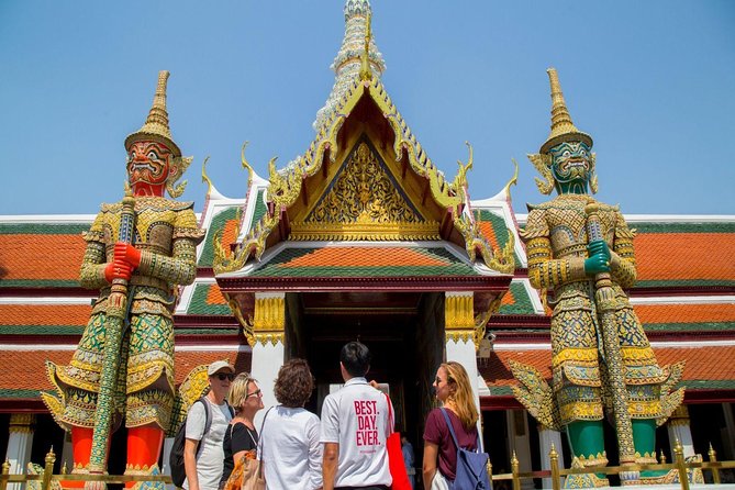Bangkok’s Treasures: Temples & the Majestic River of Kings - Entering the Grand Palace after the canal ride