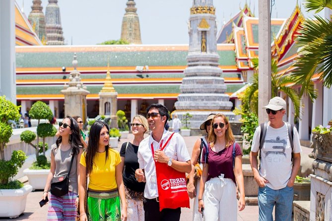 Bangkok’s Treasures: Temples & the Majestic River of Kings - The guides are a major part of the value