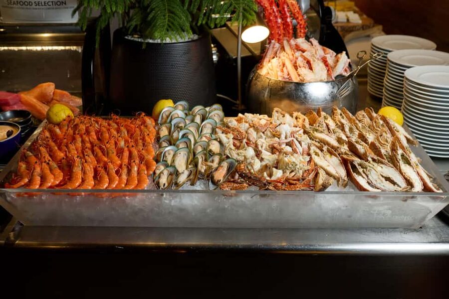 Bangkok: Saturday Dinner Buffet at W Bangkok - Why the seafood makes this buffet different