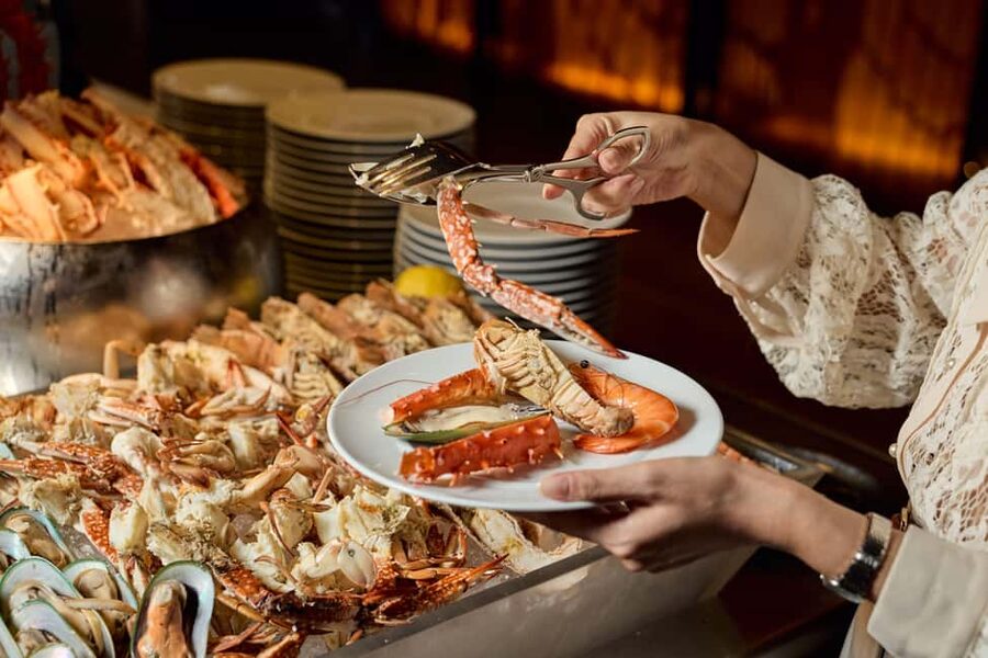 Bangkok: Saturday Dinner Buffet at W Bangkok - The seafood lineup, plate by plate