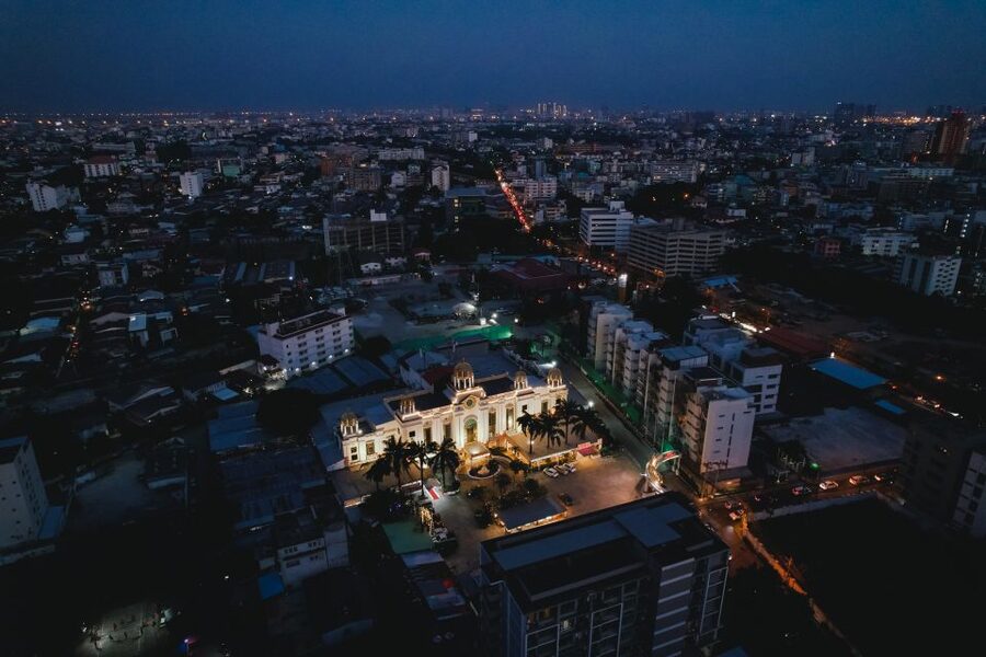Bangkok: Skip-the-Line Golden Dome Cabaret Show Tickets - Getting There by MRT and Planning Your Evening