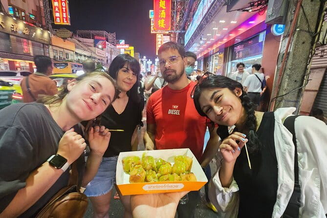 Bangkok Street Food Variety Cultures Local Tasty - A 15-minute pause at Odeon Circle