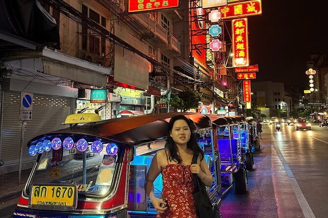 Bangkok : Sunset Food tour by Tuk Tuk boat with big Buddha view - Key points at a glance
