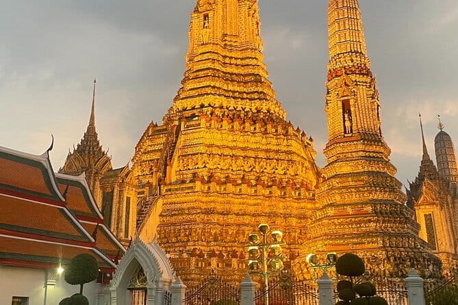 Bangkok : Sunset Food tour by Tuk Tuk boat with big Buddha view - Wat Paknam and the giant Buddha viewpoint