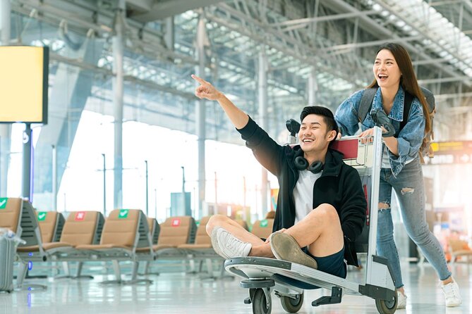 Bangkok Suvannabhumi Airport : Fasttrack Immigration Service Pass - Visa on Arrival help and the extra THB 500 fee