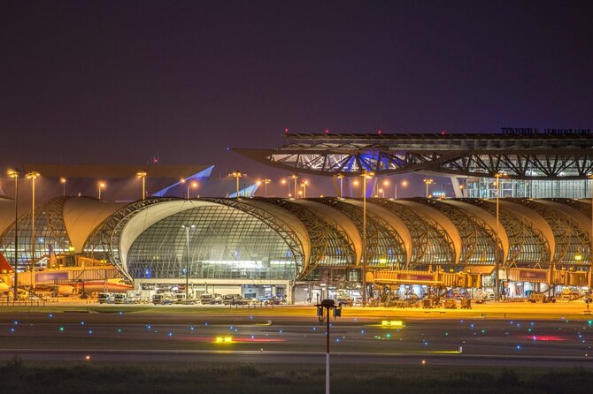 Bangkok Suvarnabhumi Airport: VIP Meet & Greet Service (Fasttrack) - Standard arrival: finding gate D5