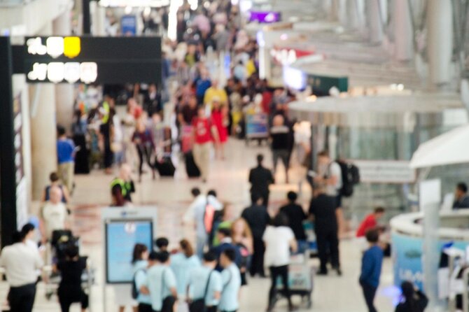 Bangkok Suvarnabhumi Airport: VIP Meet & Greet Service (Fasttrack) - Departure and transit use