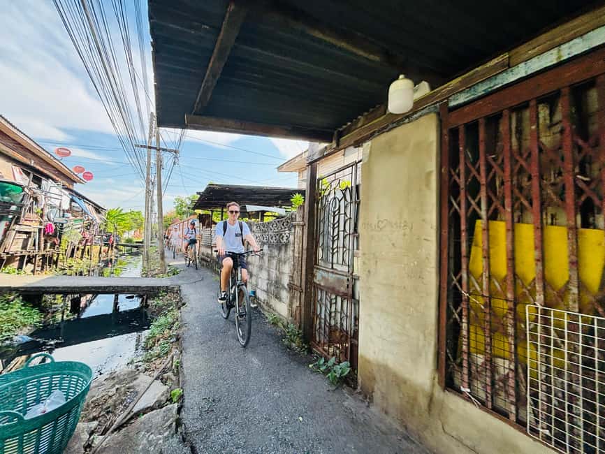 Bangkok: Temples, Canals & Local Life Bike Tour - Why Thonburi is the right side of Bangkok for a bike tour