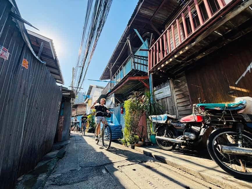 Bangkok: Temples, Canals & Local Life Bike Tour - Wat Khun Chan, the main temple visit
