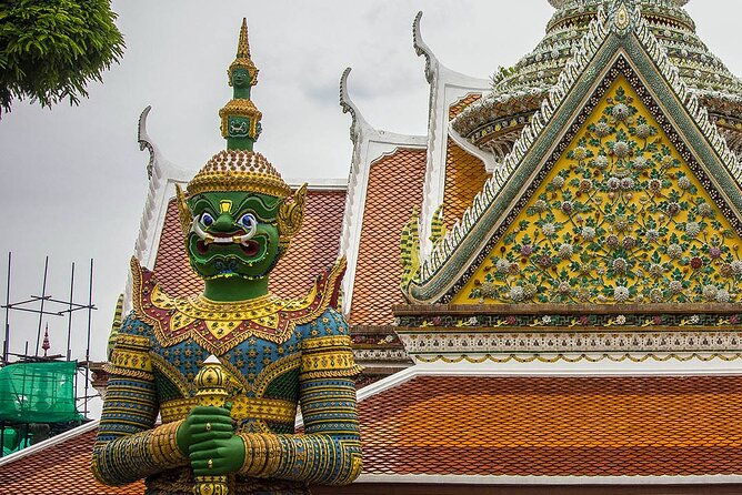 Bangkok Temples Tour - The final old-city stop and the Golden Mount wording