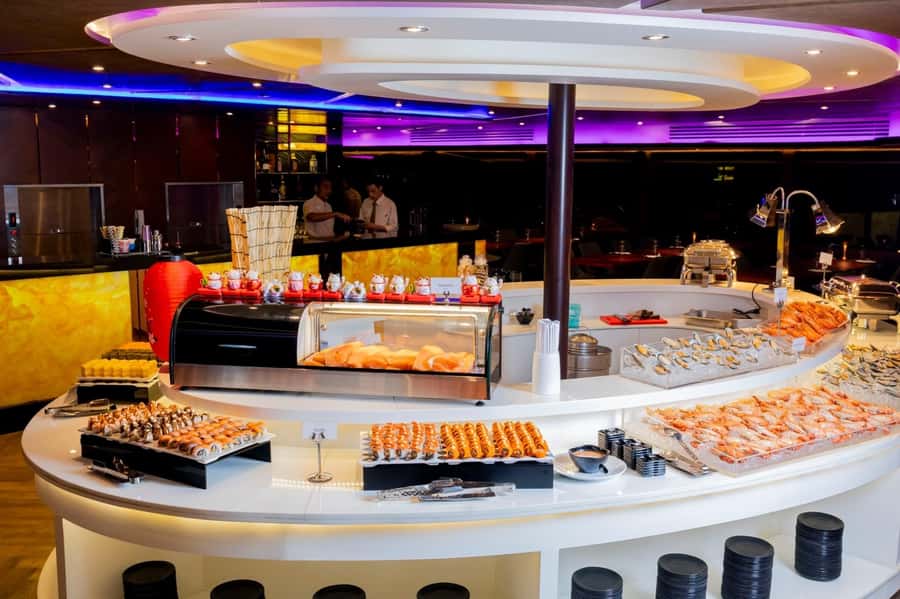 Bangkok: The Opulence Buffet Dinner Cruise with Live Band - Finding the Opulence at ICONSIAM