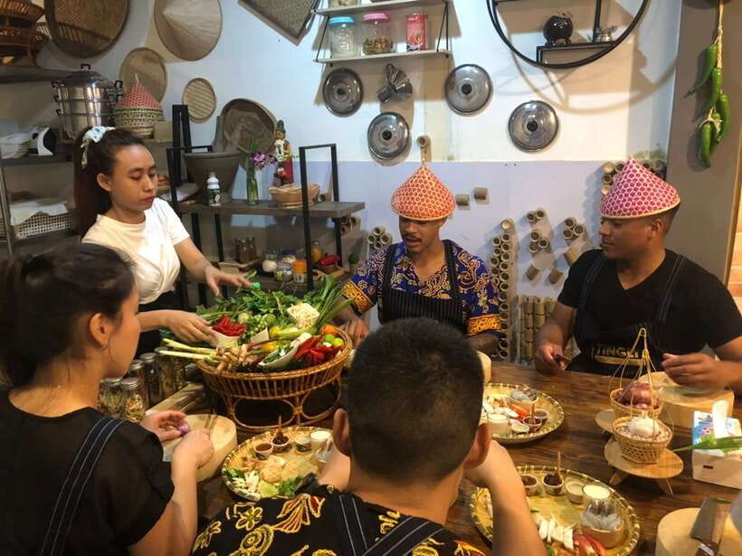 Bangkok: Tingly Thai Cooking School Half-Day Cooking Class - Cooking four Thai dishes in three hours