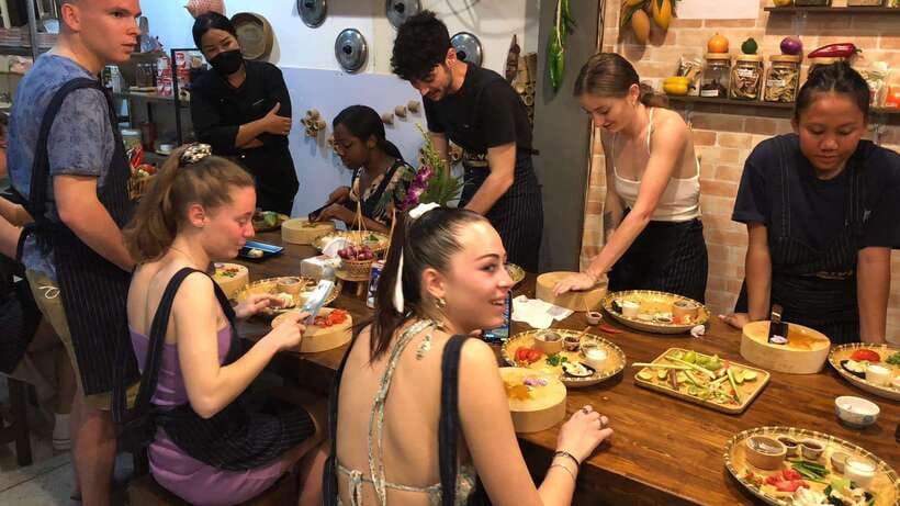 Bangkok: Tingly Thai Cooking School Half-Day Cooking Class - Start with the market on the morning class