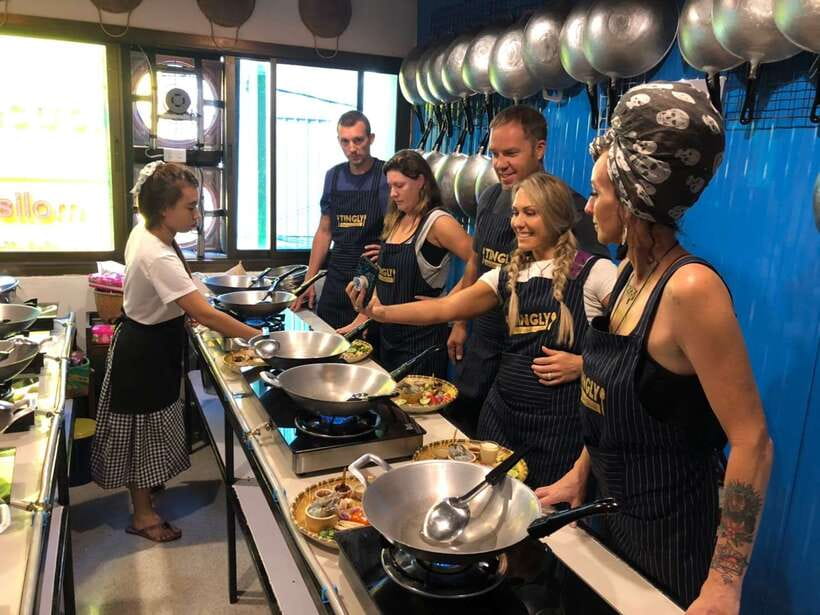 Bangkok: Tingly Thai Cooking School Half-Day Cooking Class - The fixed menu: Tom Yum Kung and Pad Thai Kung