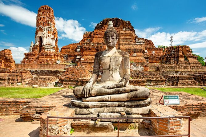 Bangkok to Ayutthaya: Temples & Local Candy One Day Tour - Bang Pa-In Palace starts the morning