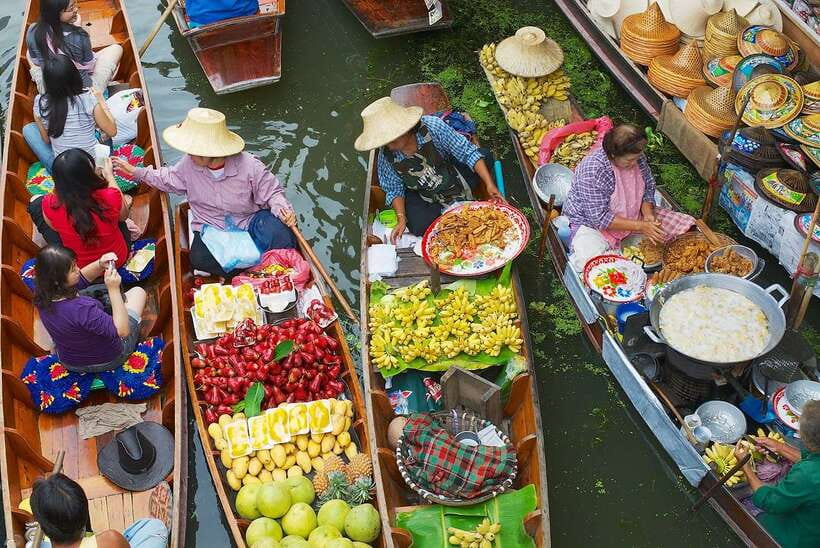 Bangkok: Train Market & Floating Market with Boat Ride - Damnoen Saduak by traditional boat
