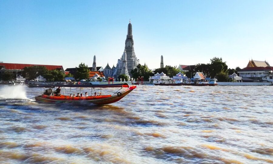 Bangkok: Travstore Original Bangkok Discovery Tour - Starting at Saphan Taksin and crossing the Chao Phraya
