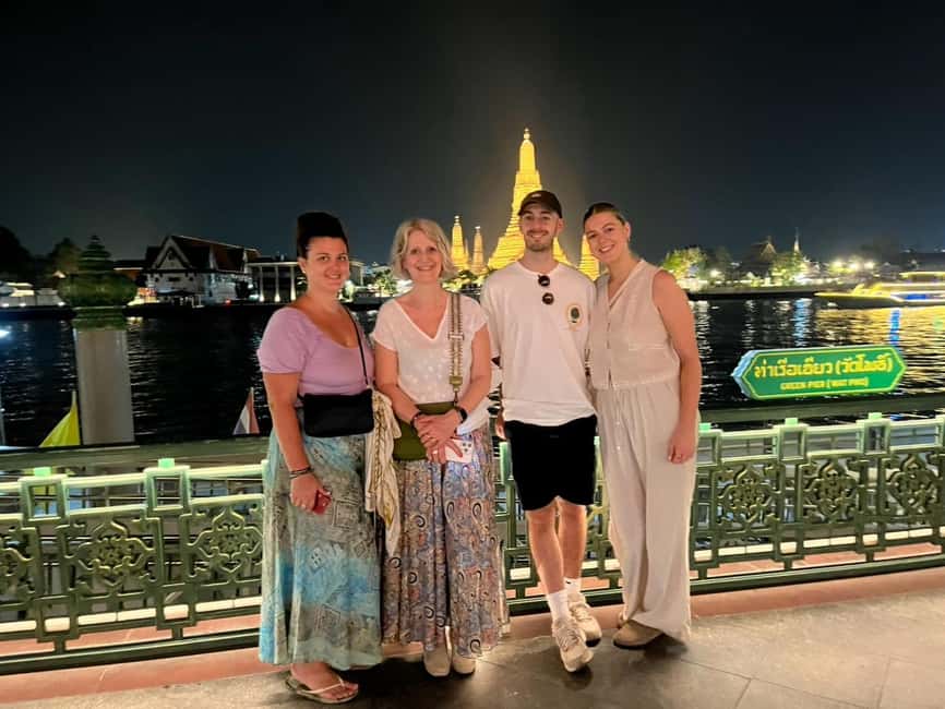 Bangkok: Tuk Tuk Adventure Chinatown Michelin Food & Temples - Temple views along the Chao Phraya