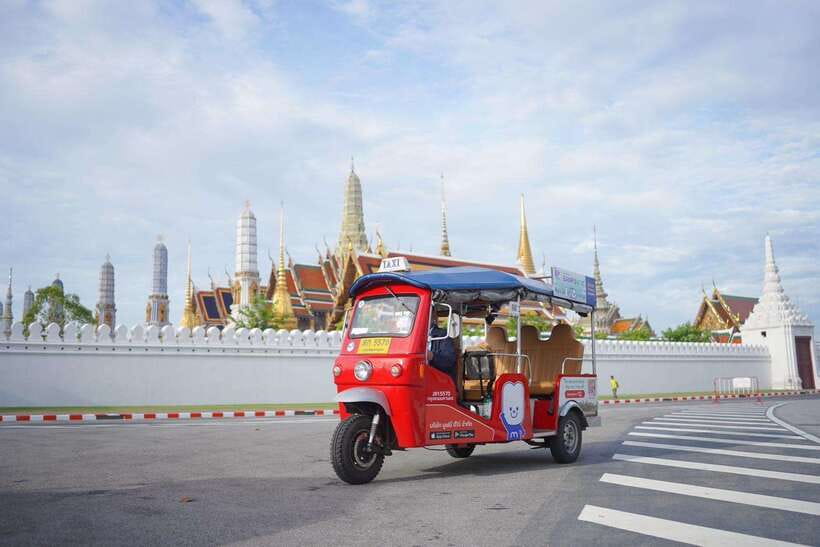 Bangkok: Tuk Tuk Day Pass App & Boat Chao Phraya River - The Chao Phraya boat: Bangkoks best change of pace