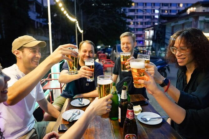 Bangkok Tuk Tuk Night Tour with food & drinks in Siam & Silom - Silom ends with craft beer and local cocktails