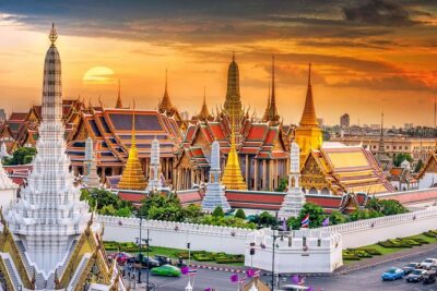 Bangkok Two Temple Tour: Wat Pho, Emerald Buddha & Grand Palace