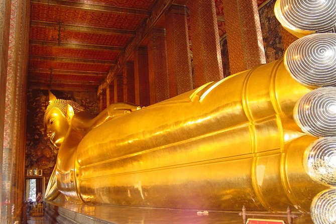 Bangkok Two Temple Tour: Wat Pho, Emerald Buddha & Grand Palace - Private pickup versus the join-in meeting point