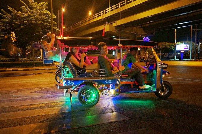 Bangkok Under the Night Lights by TUK-TUK (SHA Plus) - Tha Chang snacks and the first taste of local food