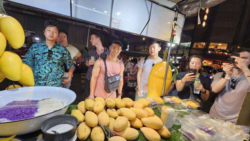 Bangkok Walking Tour : Mouthwatering Journey Food Tour - Who should take this tour