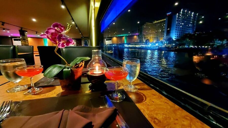 Bangkok: White Orchid Chao Phraya Dinner Cruise - Music, traditional dance, and the upper deck