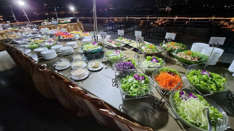 Bangkok: White Orchid Chao Phraya Dinner Cruise - Is $22 good value?