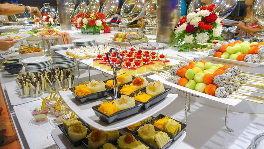 Bangkok: Wonderful Pearl Dinner Cruise and Live Performance - Who will enjoy this cruise most?