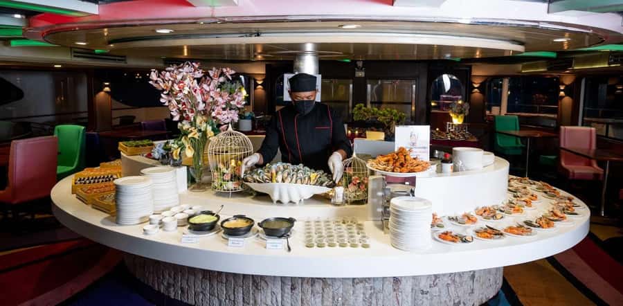 Bangkok: Wonderful Pearl Dinner Cruise and Live Performance - The route from temples to modern Bangkok