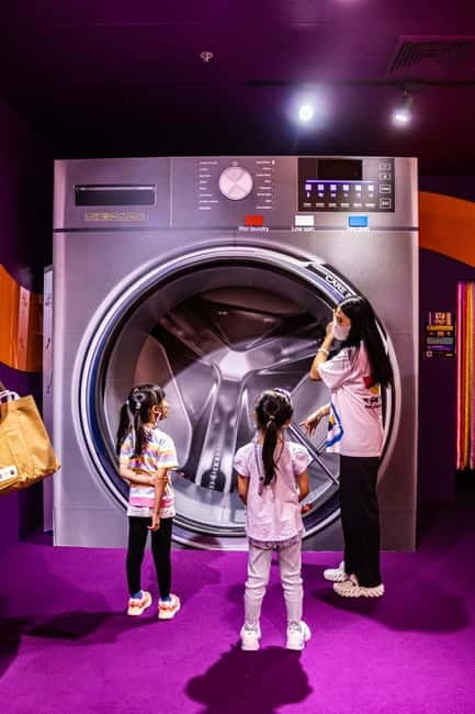 Bangkok: Wow Park Interactive Amusement & Science Park - The science show and its time value