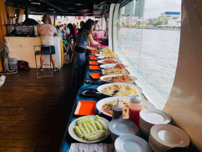 Yodsiam Sightseeing Cruise Snacks & Unlimited Beer