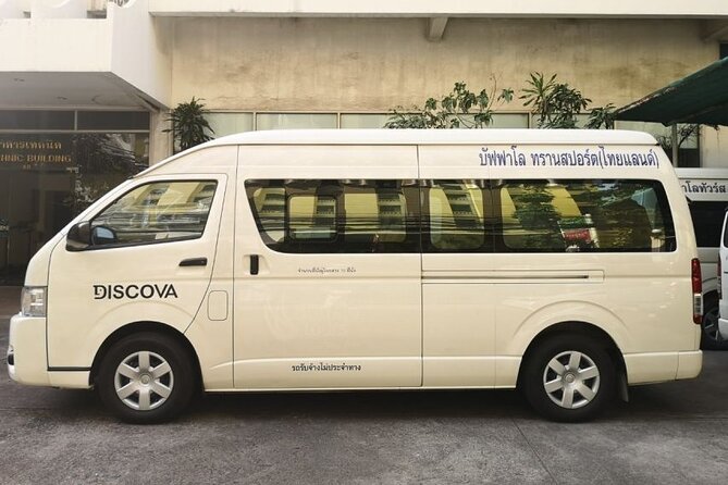 BKK and DMK Private Airport Transfers To Bangkok and Pattaya - Finding your driver at DMK
