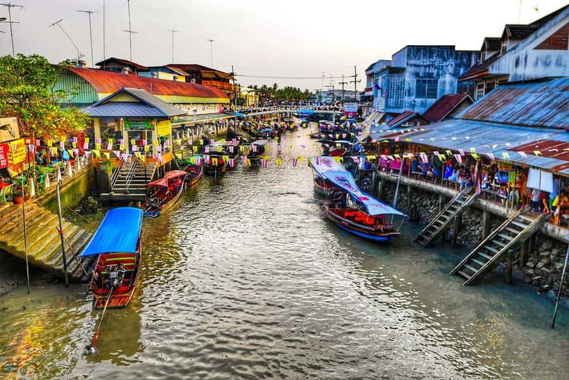 BKK: Damnoen Floating Market, Maeklong Rail & River Bridge - What to bring and how to pace yourself