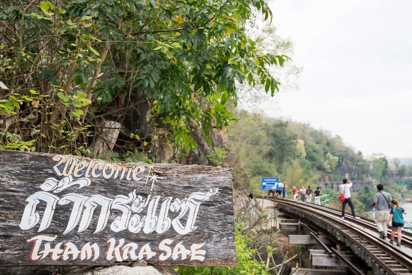 BKK: Damnoen Floating Market, Maeklong Rail & River Bridge - Who will get the most from this day