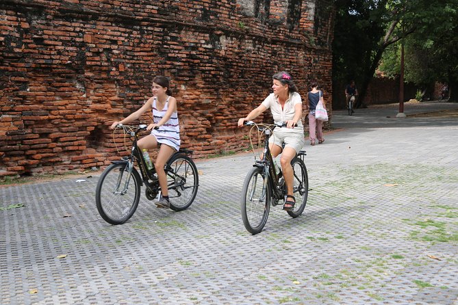 Colors of Ayutthaya Full-Day Bike Tour - Wihan Phra Mongkhon Bophit and the final temple visit