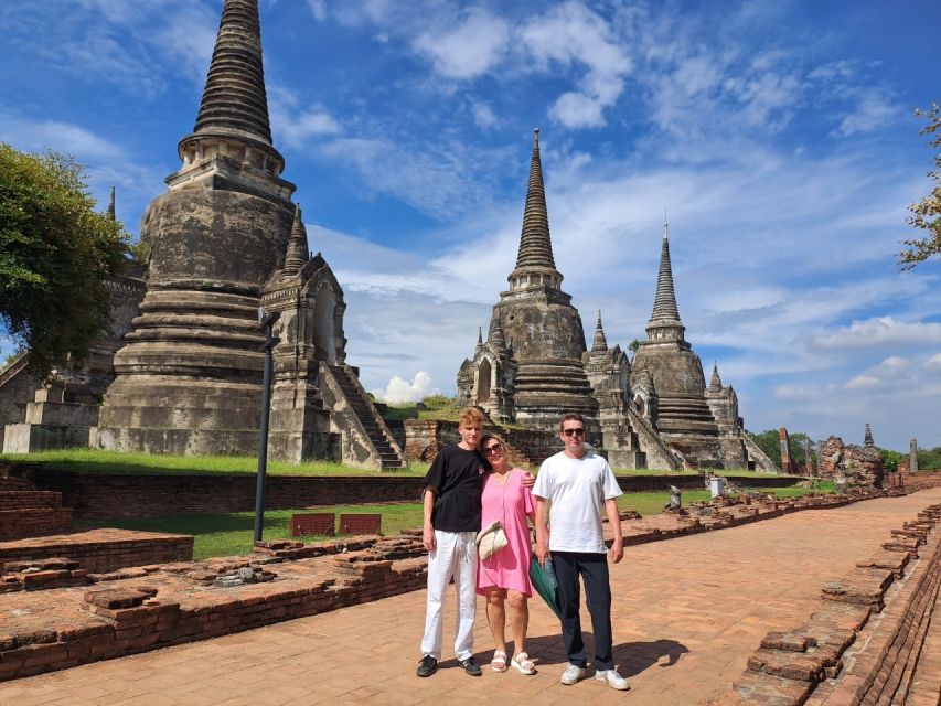 Colors of Ayutthaya: UNESCO Heritage 6 hour Bicycle Tour - Wat Mahathat and the Buddha Head in the Tree