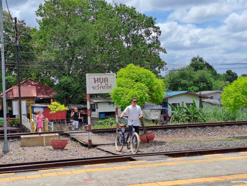 Colors of Ayutthaya: UNESCO Heritage 6 hour Bicycle Tour - Wat Phra Si Sanphet and Three Royal Pagodas