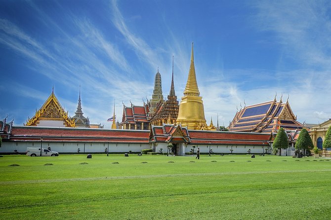 Cultural Treasures of Bangkok: Temples & Royal Palace Tour - Why the guide can make or break the morning
