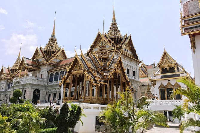 Cultural Treasures of Bangkok: Temples & Royal Palace Tour - Transport, pickup zones, and the Bangkok heat