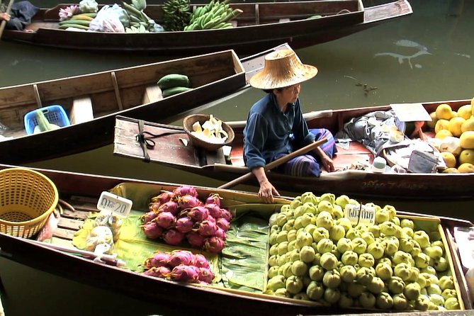 Damnoen Saduak Floating Market & Paddle Boat Adventure - Family considerations and boat access
