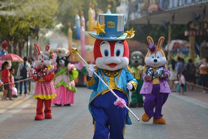 Dream World Amusement Park Bangkok - Animal encounters add more than rides