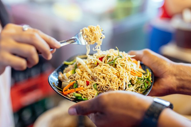 Drinks & Bites in Bangkok Private Tour - A holy-basil dish in Soi Phetchaburi 5