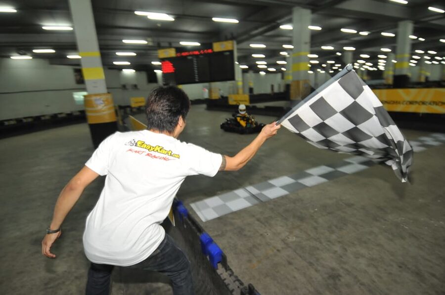 EasyKart Bangkok (RCA Plaza) : Go-Kart Racing Experience - Arriving at RCA Plaza for the EasyKart experience