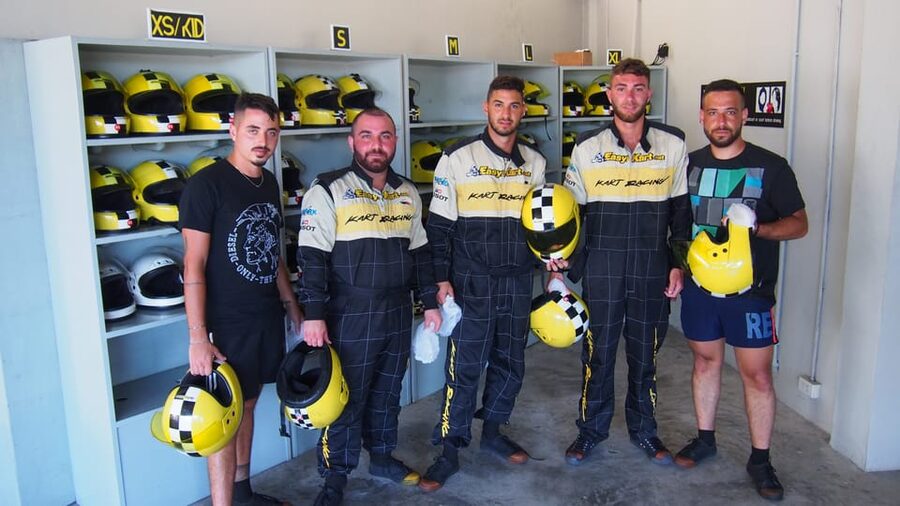 EasyKart Bangkok (RCA Plaza) : Go-Kart Racing Experience - The beginner track and the advanced circuit